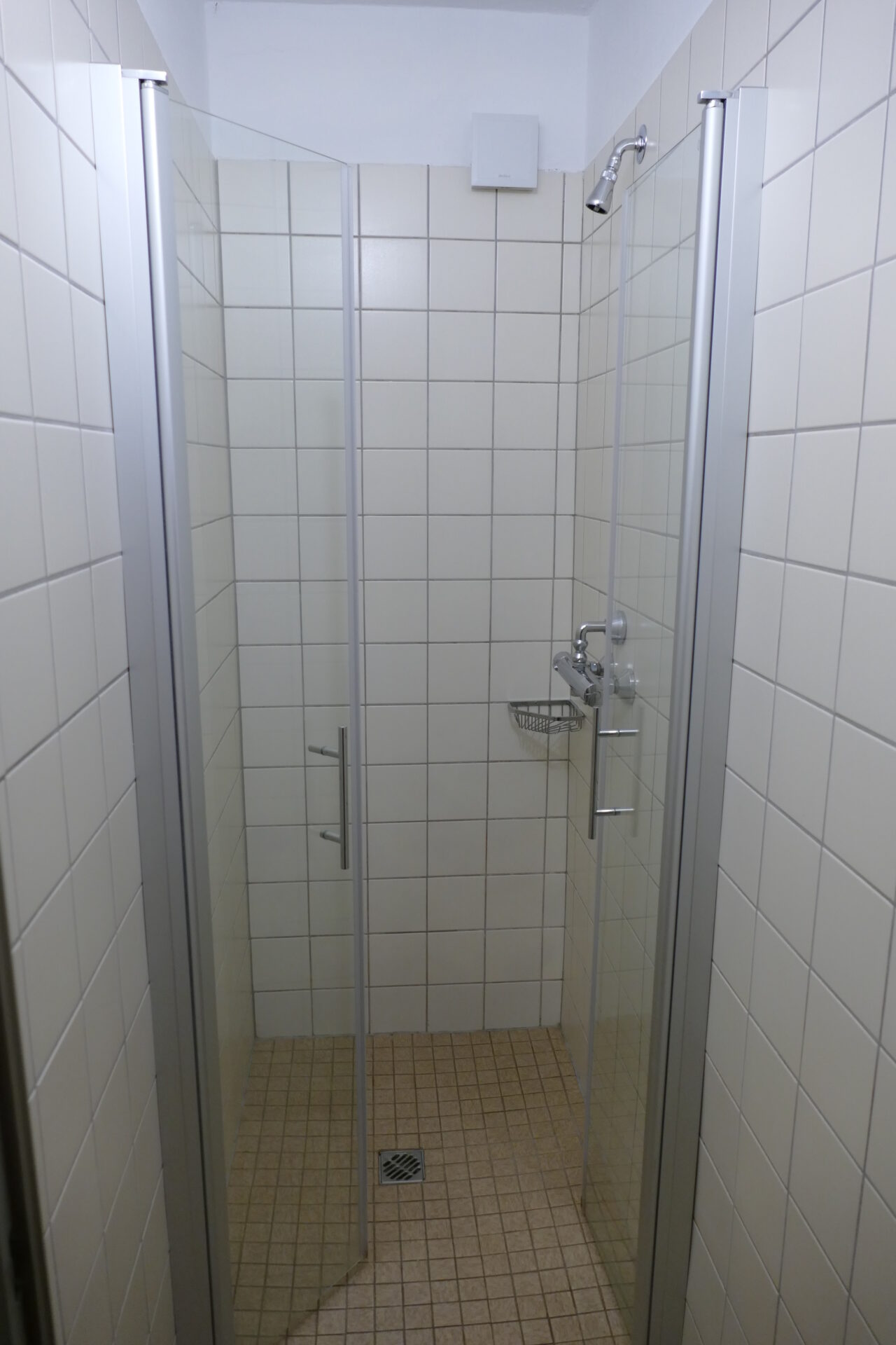 Fuchsbau Dusche