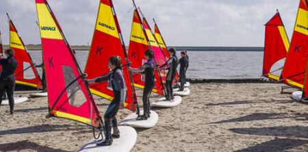 norderney-kinder-lernen-windsurfen