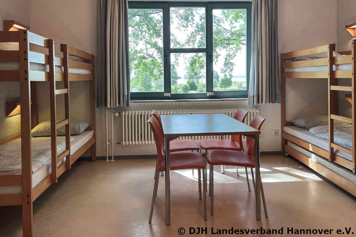 youth-hostel-mardorf-six-bedroom